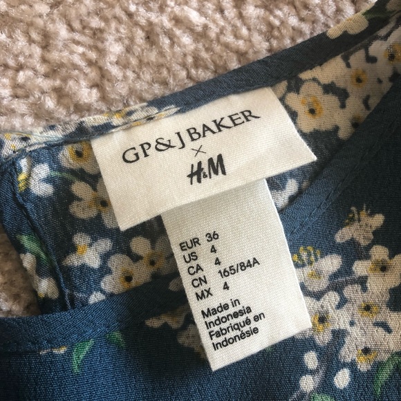 GP&J Baker x HM Floral Top - Picture 3 of 3